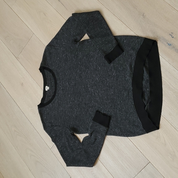 Aritzia Wilfred top - Picture 2 of 5